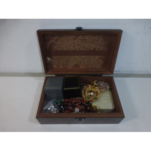 116 - Box of Jewelry & Collectables