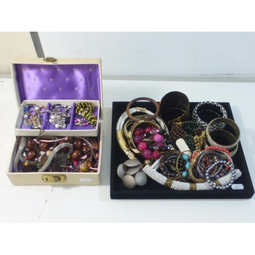 129 - Large collection of Bangles, Necklaces and other