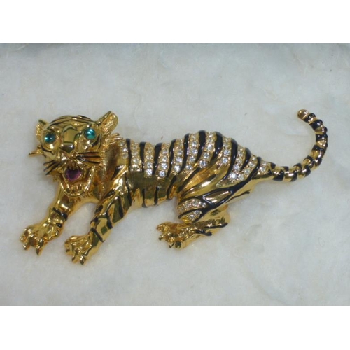 178 - Vintage Gilt Metal Tiger Brooch