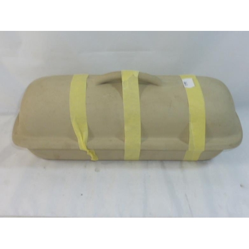 243 - Clay Fish Cooker with lid