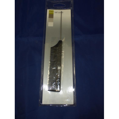 671 - Ten New Antistatic Tail Combs