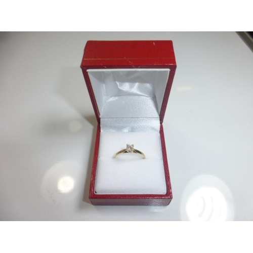 71 - 9ct Gold Diamond Solitaire ring 0.20 Carat Size O in presentation box