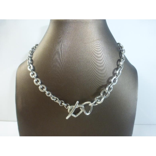 111 - Hot Diamonds Silver 925 Curb Link Necklace with T Bar and Heart Pendant