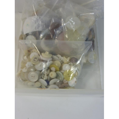 190 - Large Selection of Mother of Pearl and Vintage Buttons