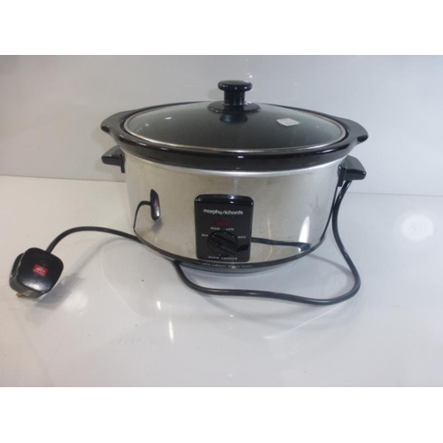 555 - Morphy Richards Slow Cooker (Working)