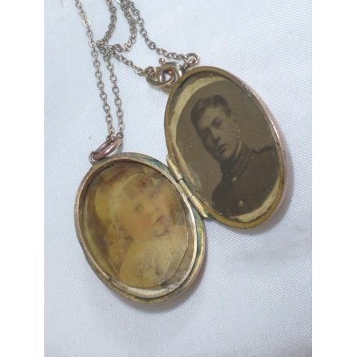 190a - Antique 9ct Gold Locket & Chain