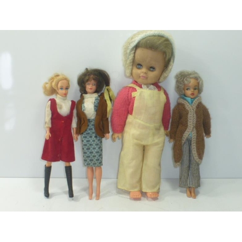 117 - Selection of Vintage Dolls including Pallitoy and Rosebud