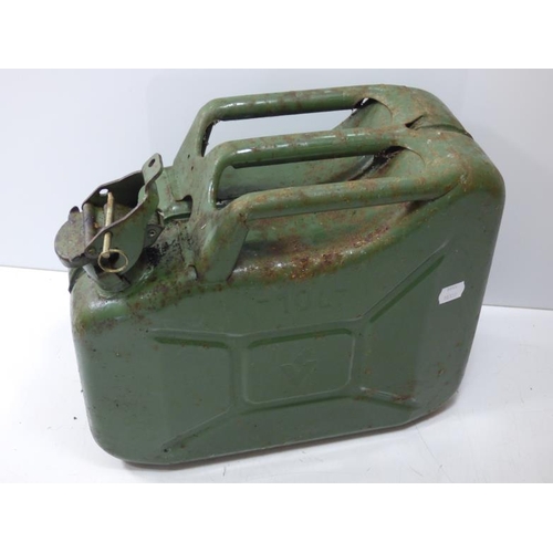 136 - Military Green Metal 10Ltr Fuel Tank