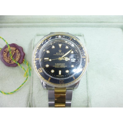 231 - Rolex Oyster Perpetual Submariner complete with Box and Paperwork (Watch unauthenticated and presume... 