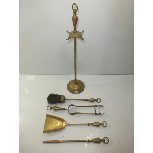 18 - Vintage Brass Companion Set