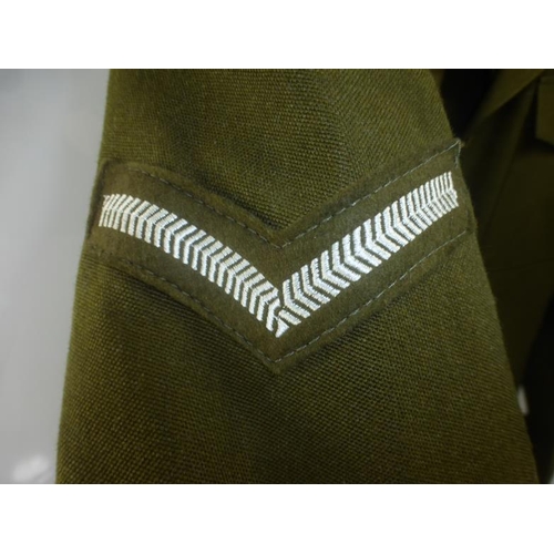 598 - Royal Signal Corp's Dress Uniform Lance Corporal (Size 182/108/ 92)