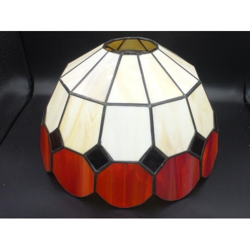 344 - Tiffany Style Lamp Shade (10