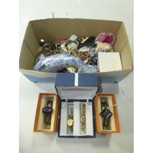71 - Mixed Selection of Costume Jewelry And Other