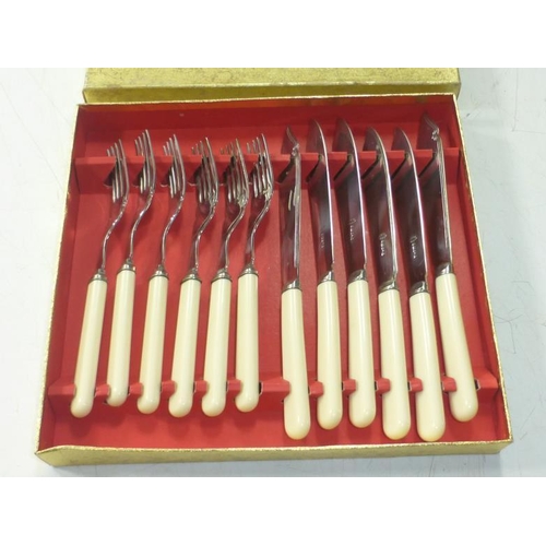 76 - Vintage Set of Firth Staybrite Cutlery Set