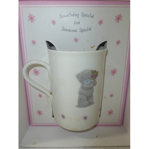 255 - Me to You Someone Special Mug in Box