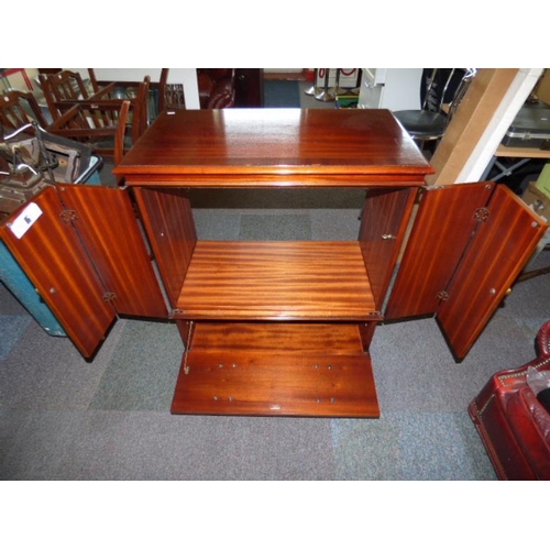 485 - Mahogany TV Unit