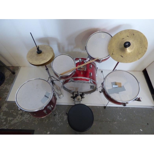 488 - Chid's 8 Piece Drum Set complete with Sticks