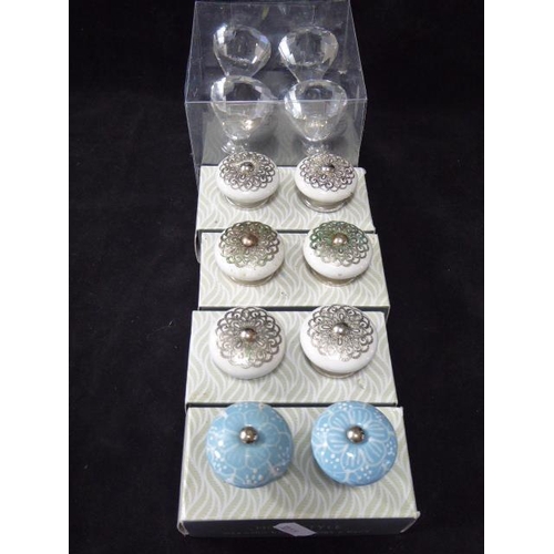 178 - Selection of Drawer Knobs (4 pairs and Set of 4)
