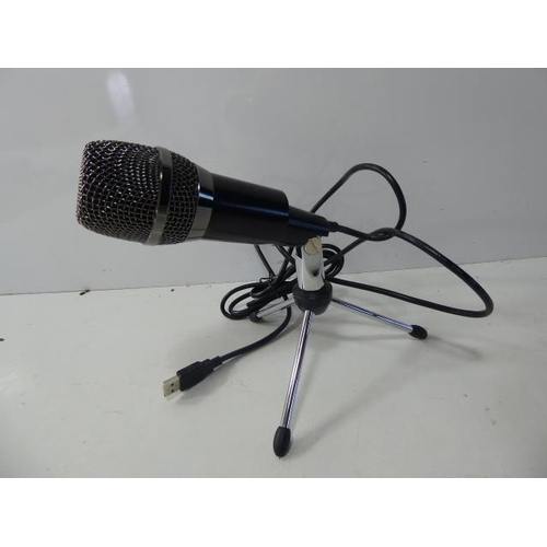 106 - Fifine PC Microphone complete with Stand and Original Box