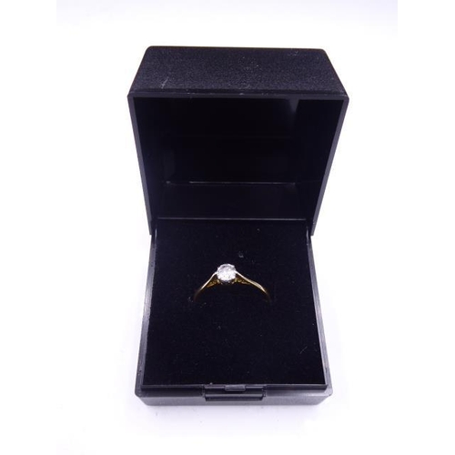 353 - Gold 18ct and Solitare Diamond Ring (Size N) Weight 1.79 grams