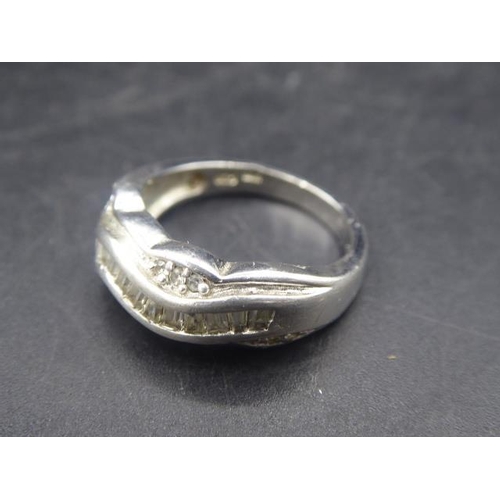 375 - Silver 925 ring (size N) in presentation box