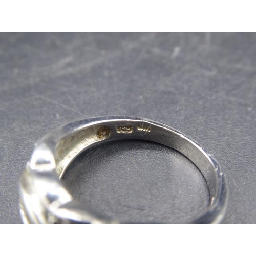 375 - Silver 925 ring (size N) in presentation box