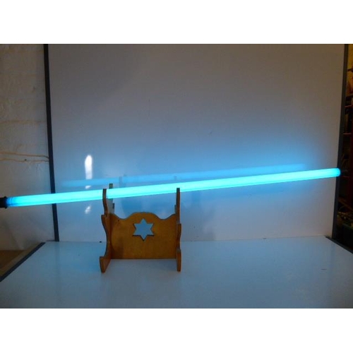 513 - Large Light Stick Blue (Working When Tested)