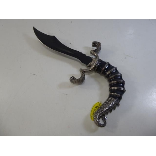 420 - Boxed Double Cobra Stinger Fantasy Knife with display stand