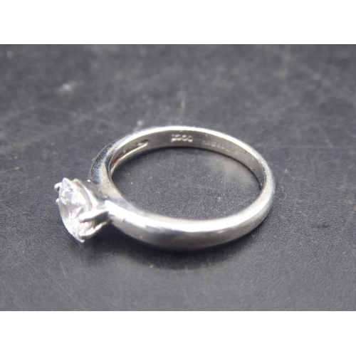 431 - Silver 925 ring (size N) in presentation box