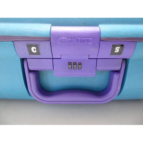 594 - Carlton Pull Along Suitcase (Code 000)