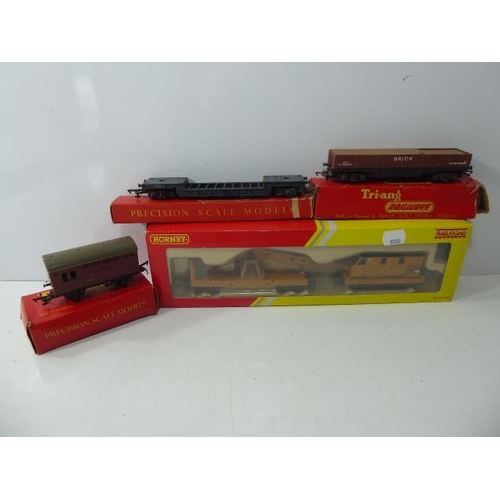 189 - Selection of Boxed Hornby Accessories including Breakdown Crane, Horse Box, Well Wagon, Brick Wagon ... 