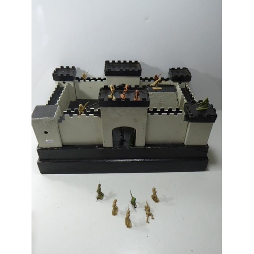 201 - Vintage Wooden Fort (25