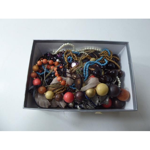 232 - Mixed Selection of unsorted Jewellery