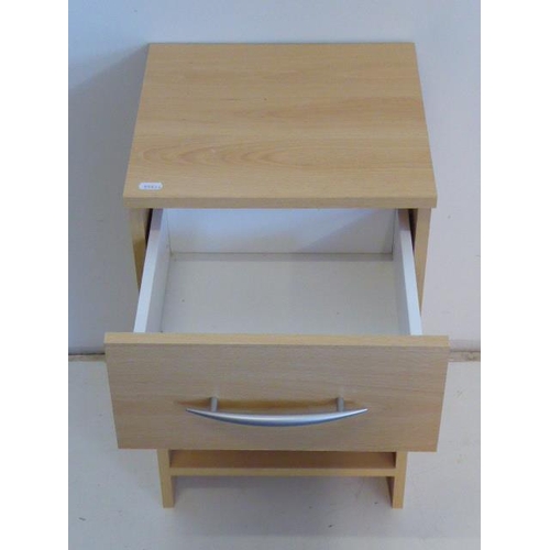 440 - Small Bedside Cabinet Size 22