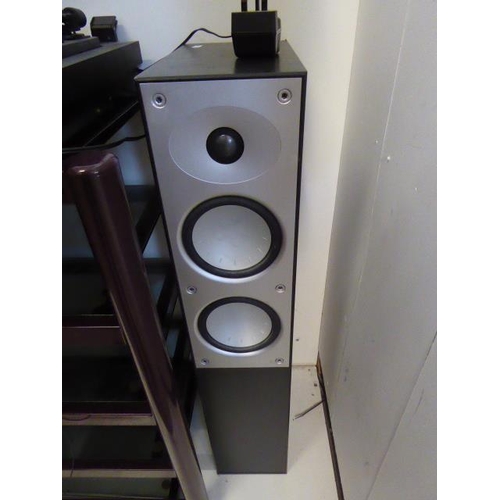 466 - Marantz Turntable With Two Mordaunt-Short Advent 906 120w Tall Speakers With Target Audio Five Tier ... 