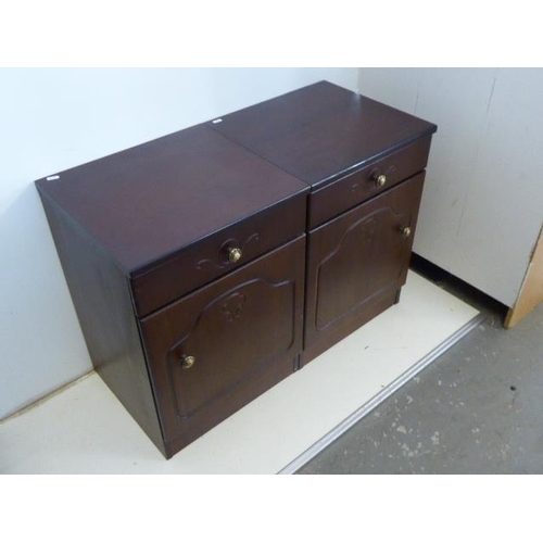 474 - Two Matching Bedside Cabinets ( Size 25