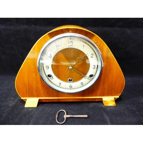 67 - Perivale Westminster Chiming Mantel Clock (Andrews & Co Hatton Garden London) complete with Key and ... 