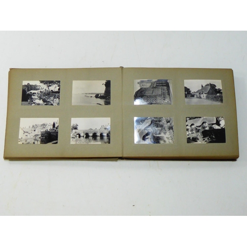 14 - Vintage Photograph Album With Over 100+ Vintage Photographs