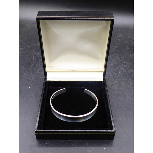 302 - Silver 925 Bangle in presentation case