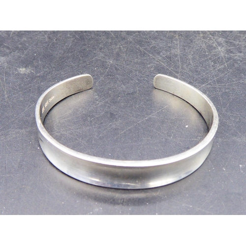 302 - Silver 925 Bangle in presentation case