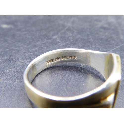 321 - 9ct Gold on silver gents ring in presentation box