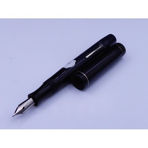 354 - Vintage Golden Platignum Lever Fountain Pen