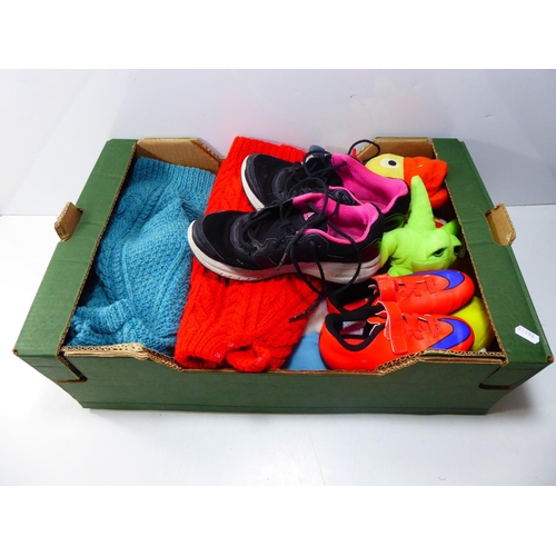 615 - Mixed lot of Clothing, Shoes & Other