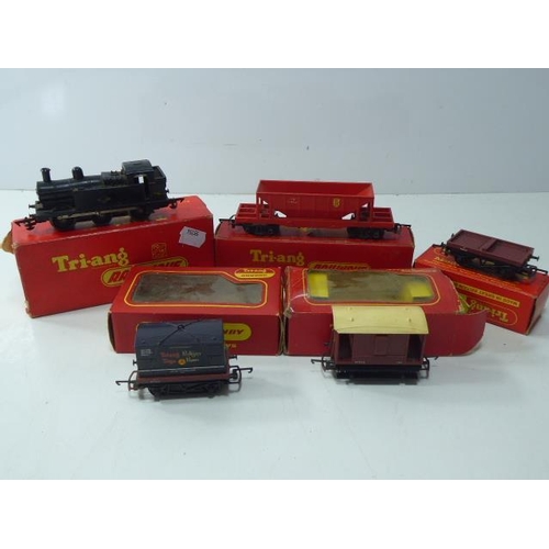 624 - Selection of Boxed Hornby Accessories including Flat Wagon, Hopper wagon, Container Wagon, Guards Va... 