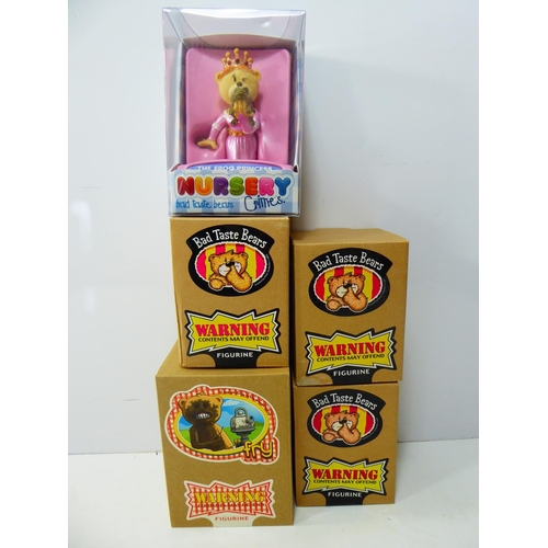 625 - 5 Collectible Angry Bears figurines.