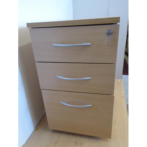 704 - Three drawer office filing cabinet With Two Keys Size 31