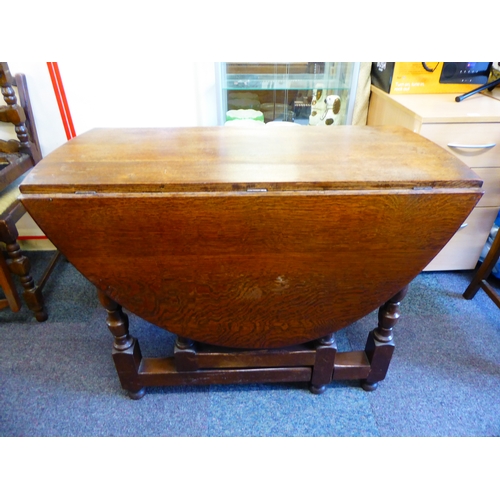 683 - Vintage Oak Drop Leaf Dinning Table complete with 4 Chairs