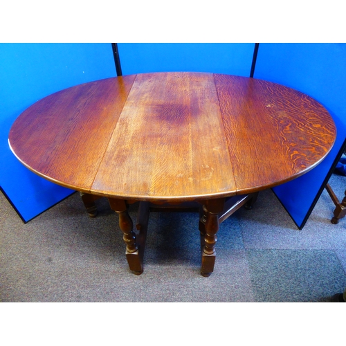 683 - Vintage Oak Drop Leaf Dinning Table complete with 4 Chairs