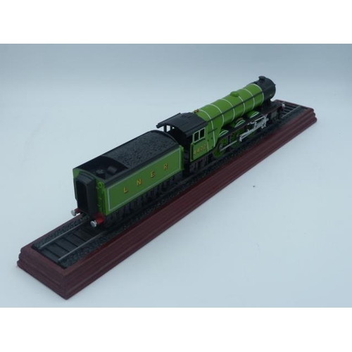 80 - Model of LNER Flying Scotsman (12