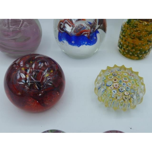 217 - Collection of Paper weights to include Mdina, Scottish Borders and others